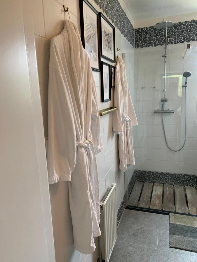 La Chambre Du Chemin Vert : Spa Piscine Sauna Jodoigne Exteriér fotografie