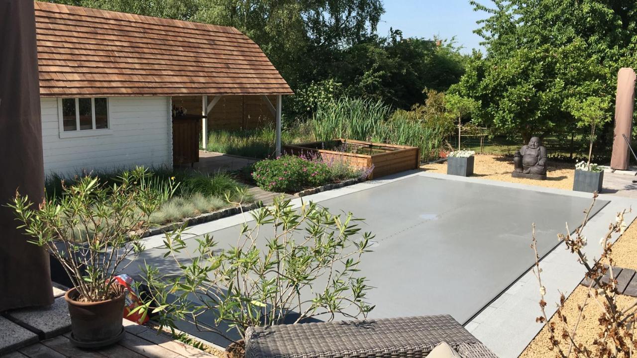 La Chambre Du Chemin Vert : Spa Piscine Sauna Jodoigne Exteriér fotografie