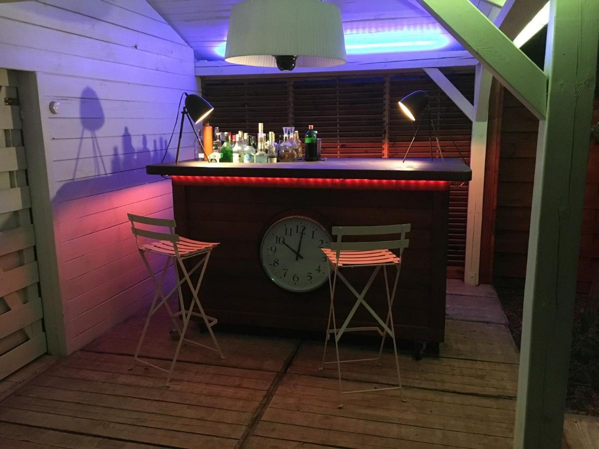La Chambre Du Chemin Vert : Spa Piscine Sauna Jodoigne Exteriér fotografie